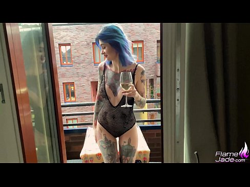 ❤️ Cailín Uafásach Ag Suí le Gulp agus ag Fucking go paiseanta faoin Spéir Oscailte Porn  linn ❤